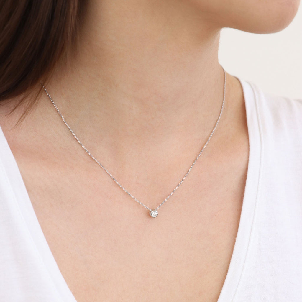 Diamond Round Necklace with 0.20ct Diamonds in 9K White Gold - Penelope Kate